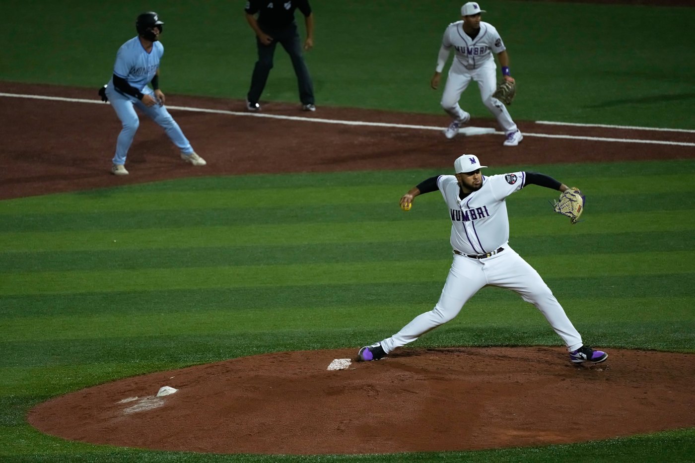 Dune of Dreams: Baseball league in Dubai begins with novel rules and camels | iNFOnews.ca