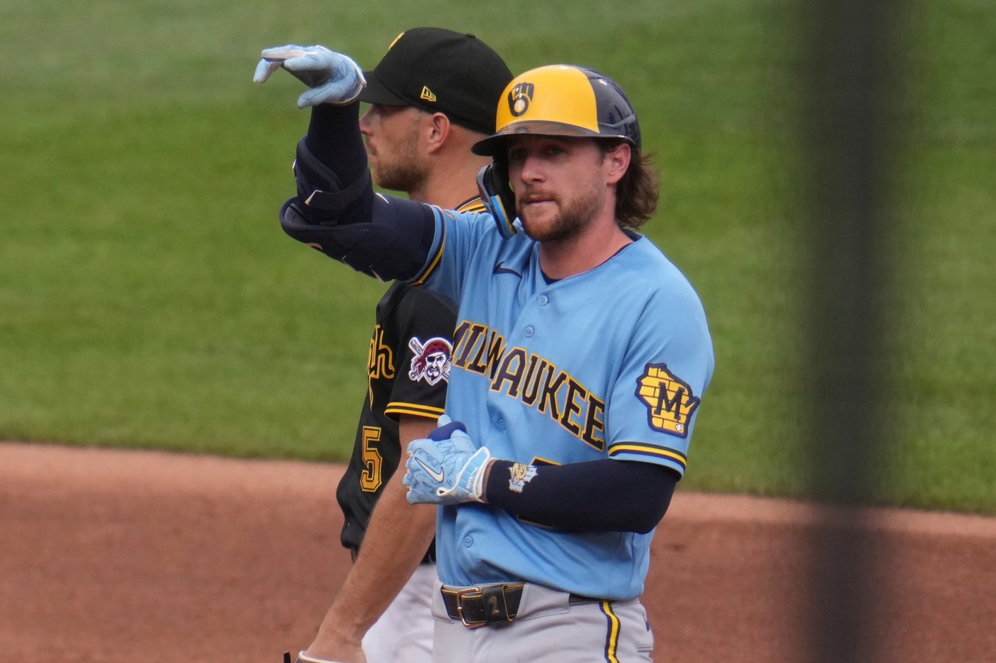 Esmerlyn Valdez homers again as Pirates edge Brewers, 3-2, sweep twinbill from NL Central leaders | iNFOnews.ca Esmerlyn Valdez homers again as Pirates edge Brewers, 3-2, sweep twinbill from NL Central leaders | iNFOnews.ca