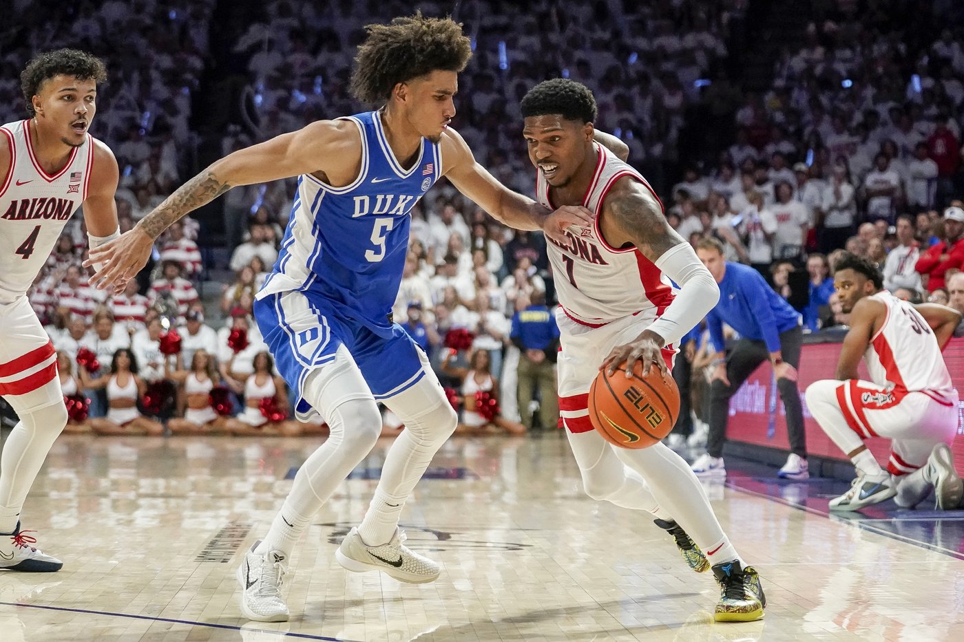 Duke's Cooper Flagg thrives in first true road environment, quieting Arizona crowd with 24 points | iNFOnews.ca