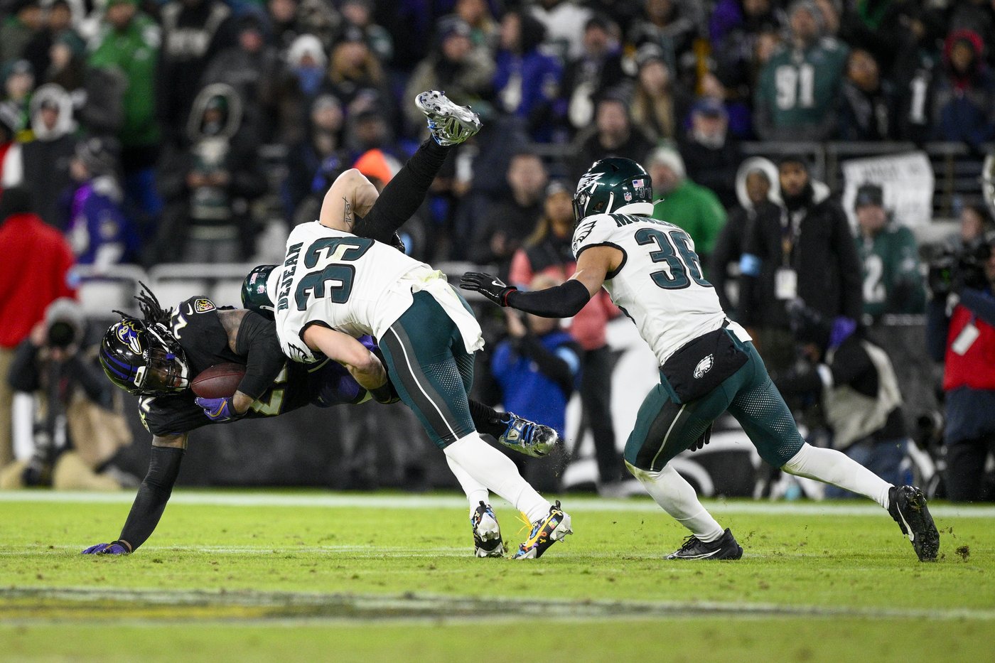 Philadelphia defense, Tucker's misses help the Eagles to a 24-19 win in their showdown with Ravens | iNFOnews.ca