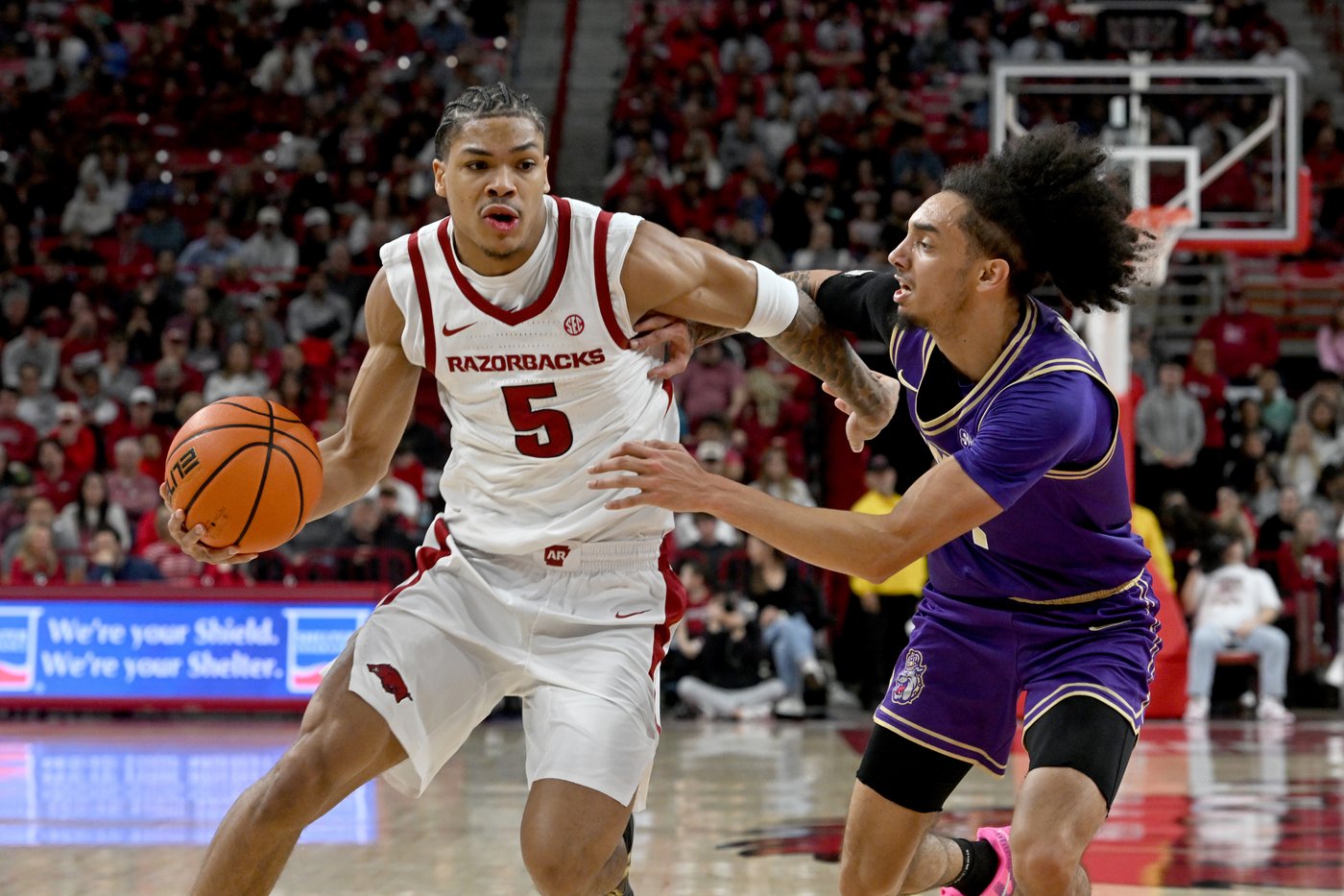 Freshman Meleek Thomas scores career-best 28 points as No. 18 Arkansas beats James Madison 103-74 | iNFOnews.ca Freshman Meleek Thomas scores career-best 28 points as No. 18 Arkansas beats James Madison 103-74 | iNFOnews.ca
