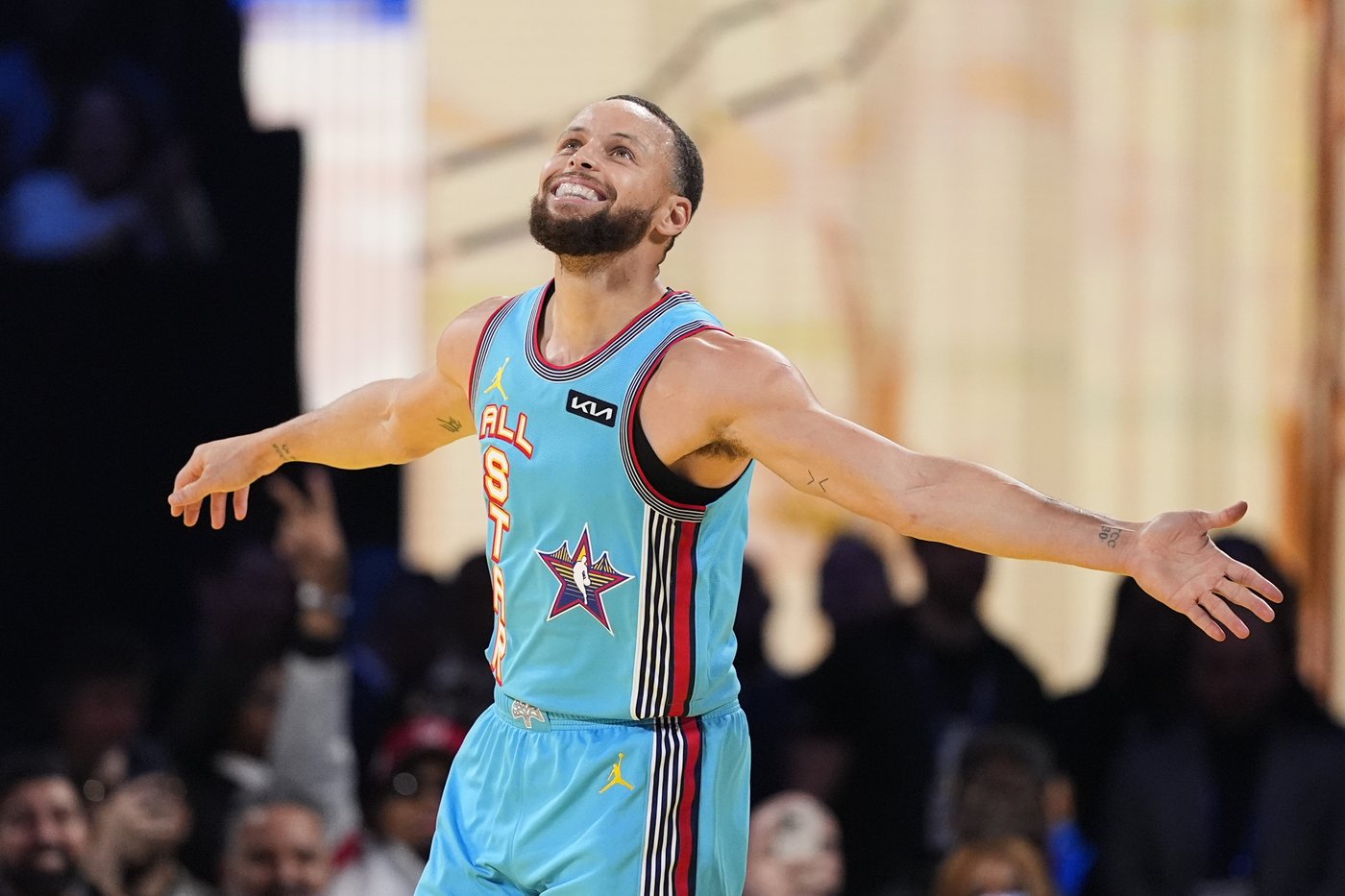Stephen Curry captures MVP honors in All-Star Game at home, leads Shaq’s OGs to victory | iNFOnews.ca Stephen Curry captures MVP honors in All-Star Game at home, leads Shaq’s OGs to victory | iNFOnews.ca