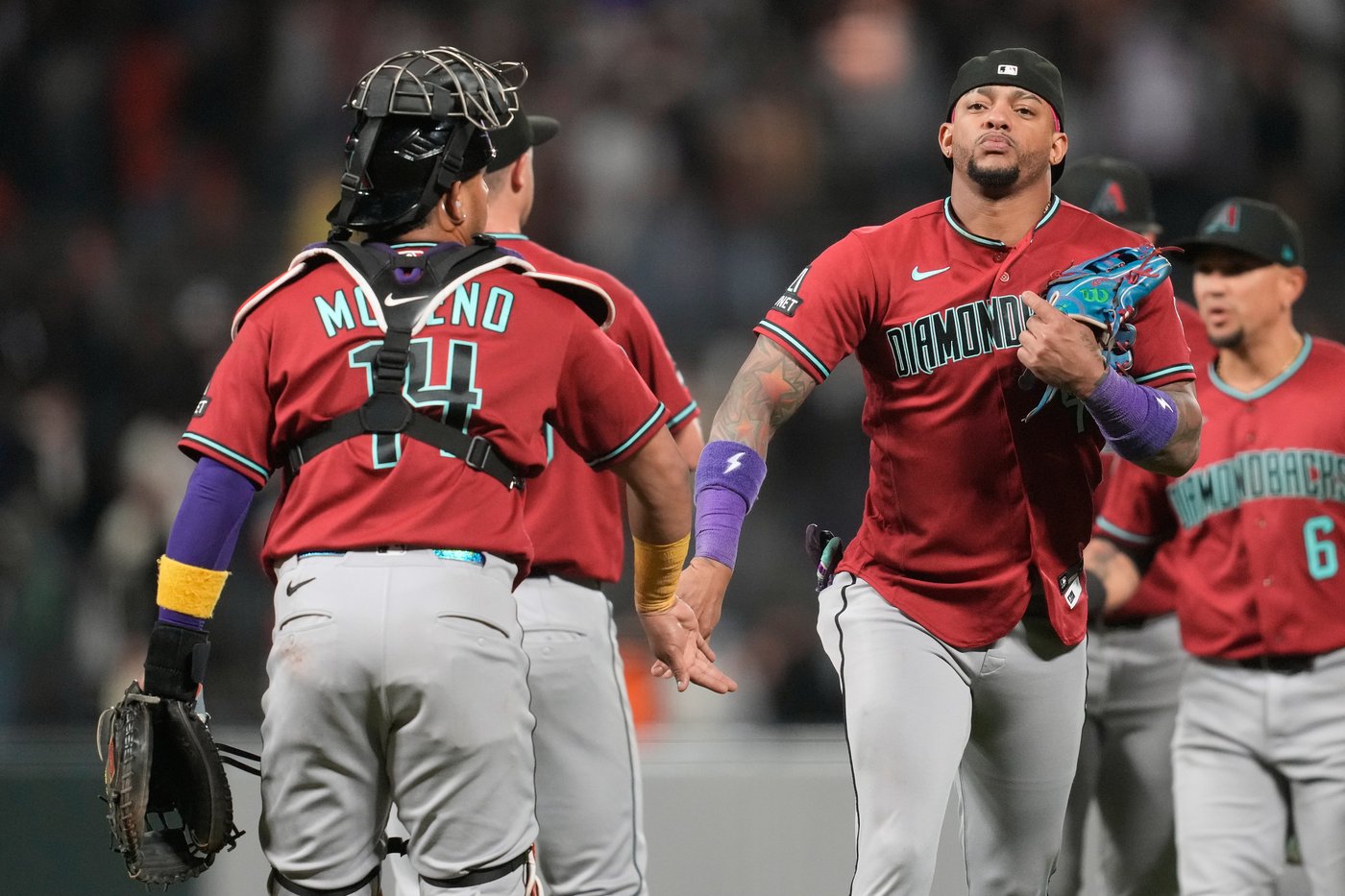Marte and Del Castillo homer as Diamondbacks beat Giants 7-5 for ninth win in 10 games | iNFOnews.ca