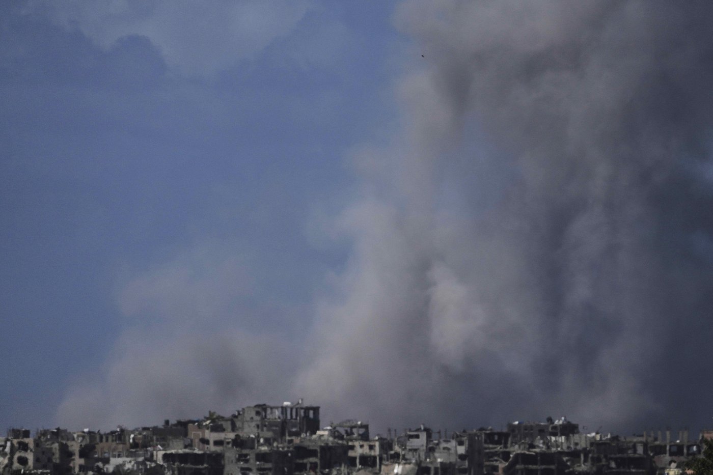 Israeli troops advance in Gaza to retake part of a corridor dividing north from south | iNFOnews.ca