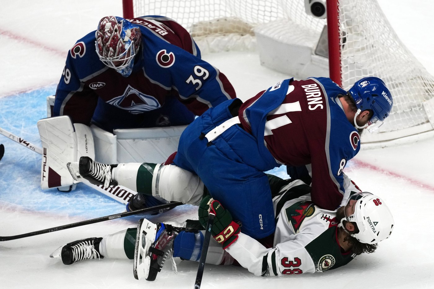 Avalanche’s closeout bid jolted as Blackwood pulled after 3 first-period goals | iNFOnews.ca Avalanche’s closeout bid jolted as Blackwood pulled after 3 first-period goals | iNFOnews.ca