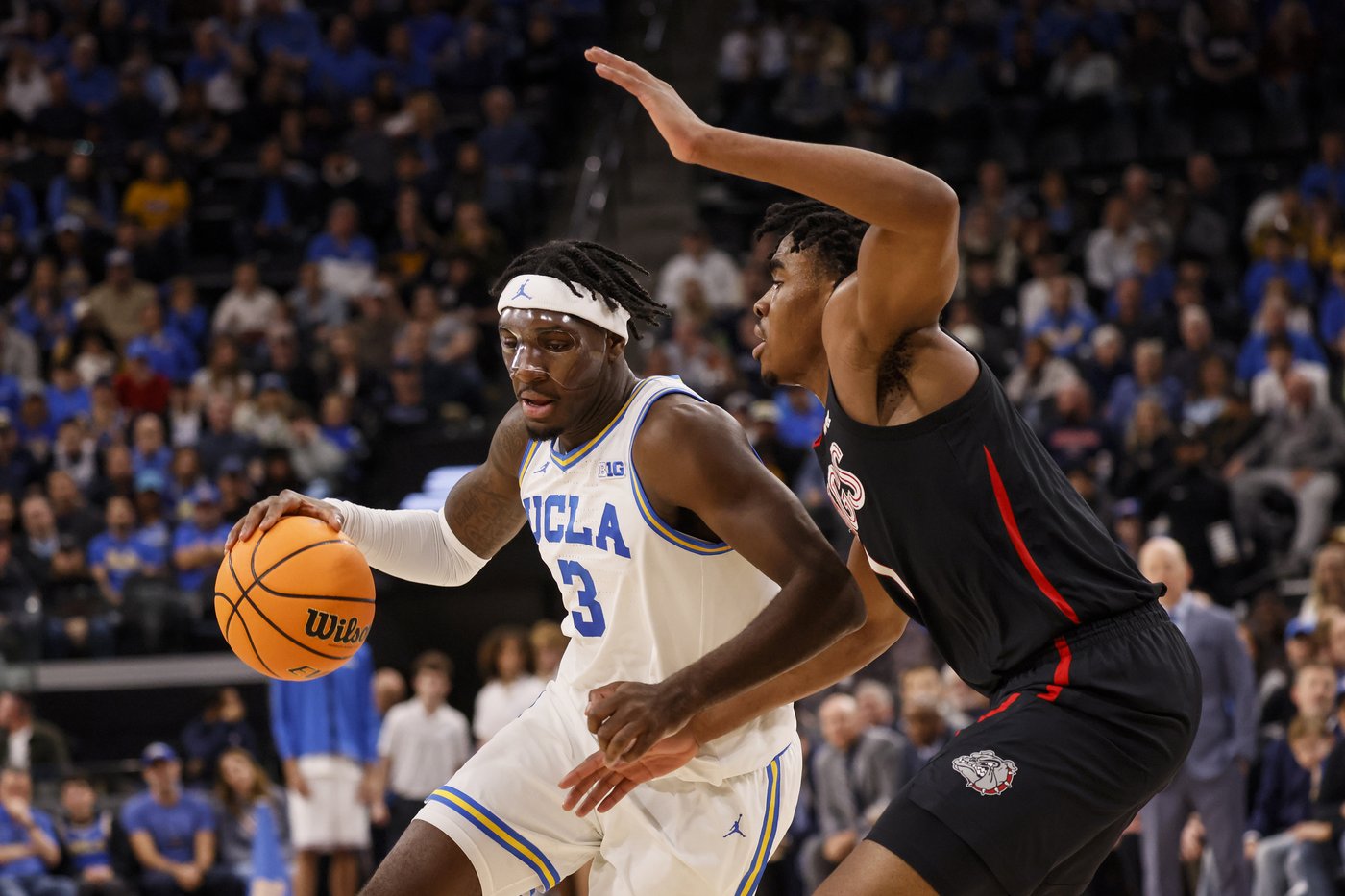 Dailey leads No. 22 UCLA over 14th-ranked Gonzaga 65-62 in 1st college hoops game at Intuit Dome | iNFOnews.ca