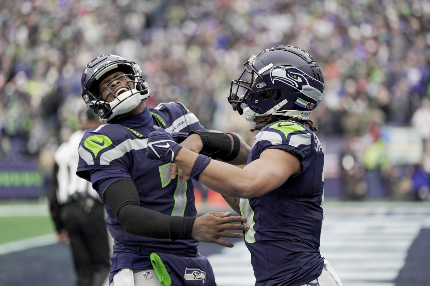 Coby Bryant's pick-6 highlights big day for Seahawks' defense in 16-6 win over Cardinals | iNFOnews.ca