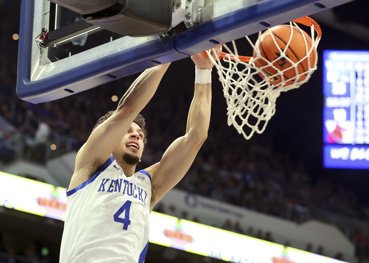 Lamont Butler scores career-high 33 points to help No. 5 Kentucky beat rival Louisville 93-85 | iNFOnews.ca Lamont Butler scores career-high 33 points to help No. 5 Kentucky beat rival Louisville 93-85 | iNFOnews.ca