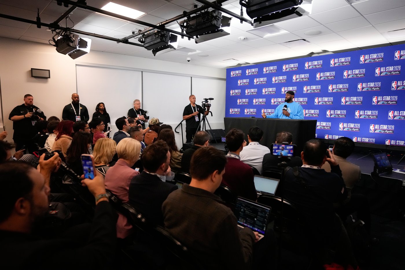 All-Star LeBron James says he still doesn't know whether his 23rd NBA season will be his last | iNFOnews.ca All-Star LeBron James says he still doesn't know whether his 23rd NBA season will be his last | iNFOnews.ca