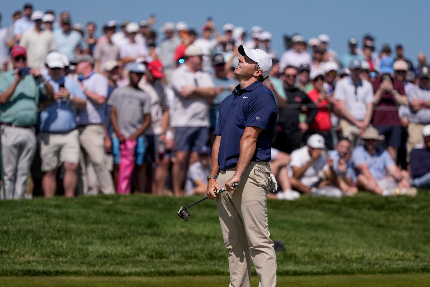 McIlroy has angry exchange with fan at PGA. Rahm, Smith, Schauffele also fade | iNFOnews.ca