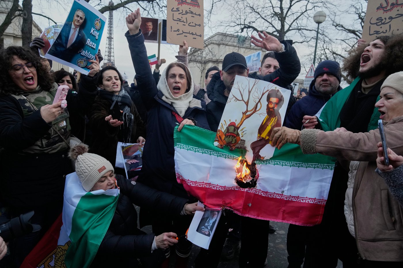 The Latest: Trump says Iran proposed negotiations as hundreds killed in protests | iNFOnews.ca