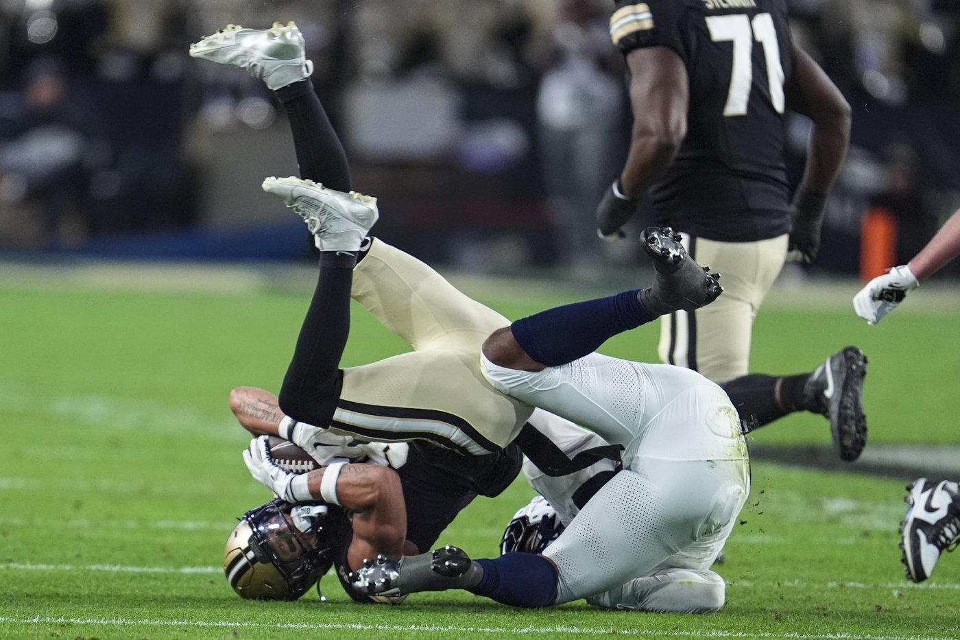 Allar leads No. 4 Penn State to 49-10 rout of Purdue | iNFOnews.ca