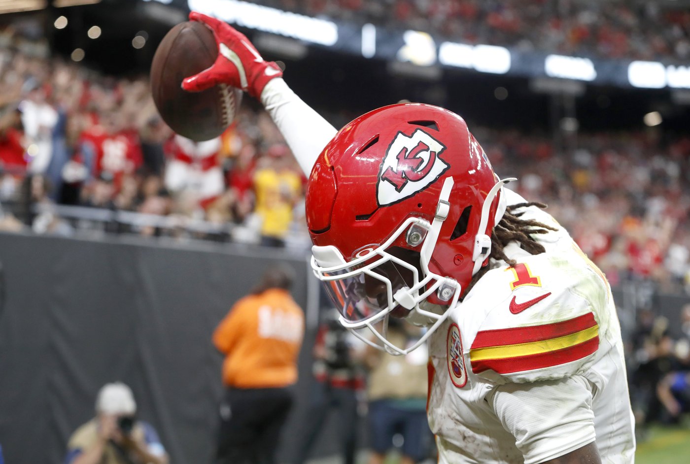 Chiefs try to keep perfect start intact as Bucs arrive at Arrowhead Stadium on Monday night | iNFOnews.ca