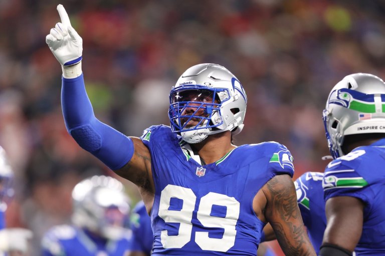 Seahawks' dominant defense faces challenge in Bears QB Caleb Williams and NFL's top rushing offense | iNFOnews.ca
