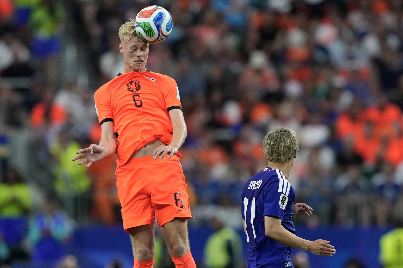 Tottenham signs Netherlands center back Jan Paul van Hecke from Brighton | iNFOnews.ca