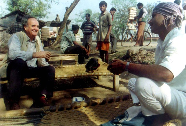 Mark Tully, BBC correspondent known as the 'voice of India,' dies at 90 | iNFOnews.ca