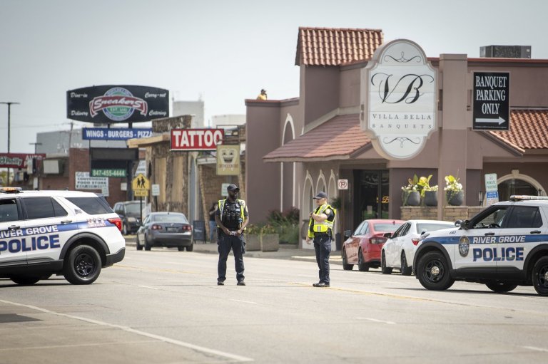 Latino leaders condemn ICE over incidents in Chicago, including driver's fatal shooting | iNFOnews.ca