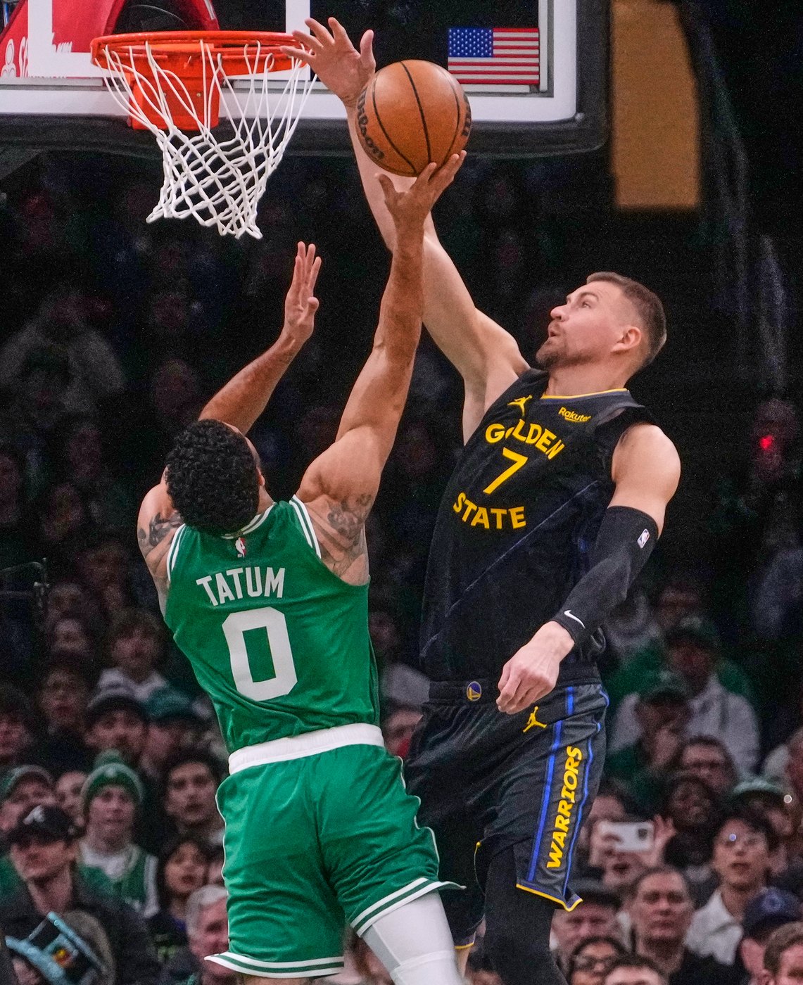 Brown scores 32, Tatum adds double-double as Celtics top Warriors 120-99 | iNFOnews.ca