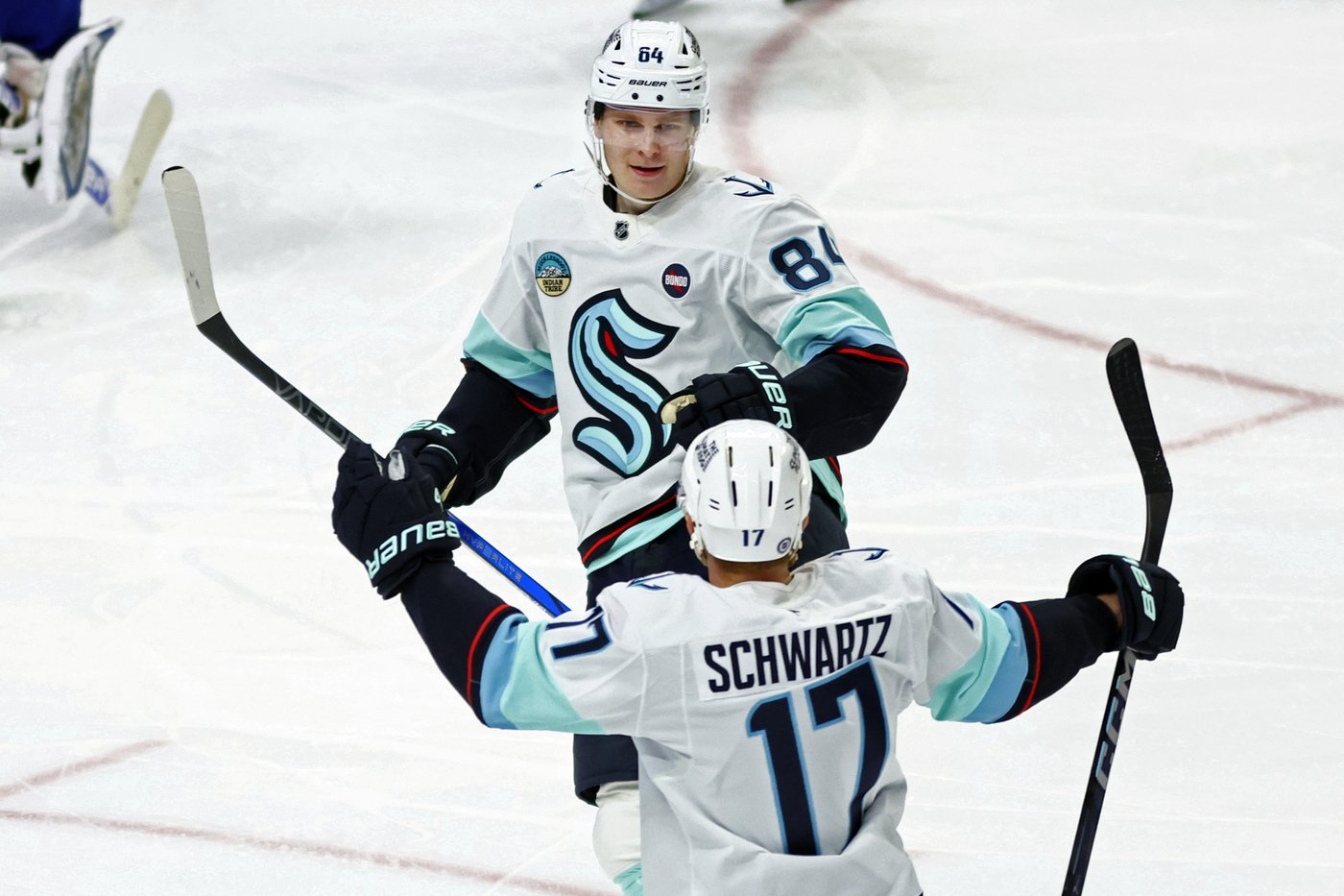 Kaapo Kakko scores twice in 3rd period in the Kraken's 6-2 victory over the Sabres | iNFOnews.ca