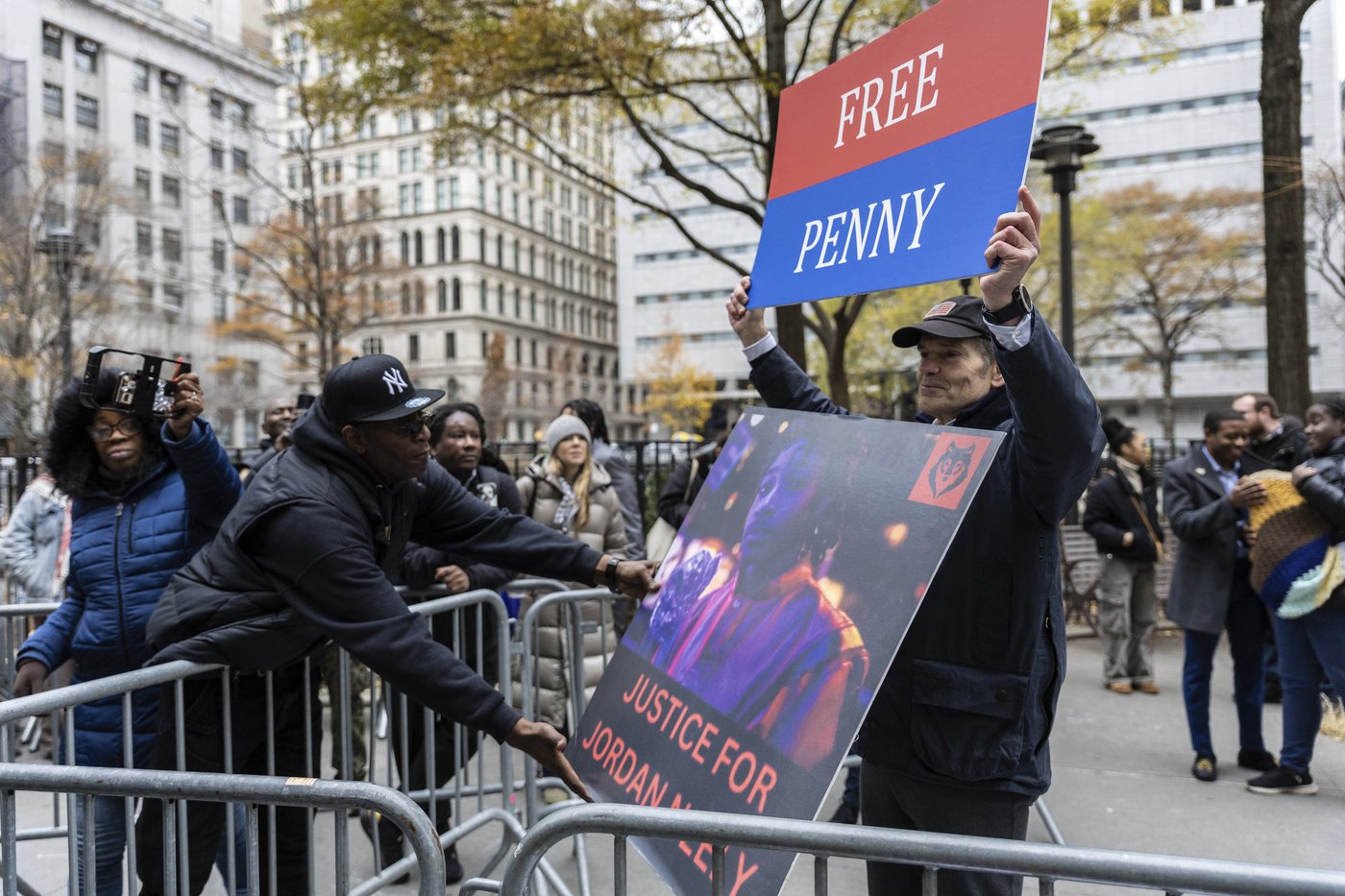 Veteran Daniel Penny is acquitted in NYC subway chokehold case over Jordan Neely's death | iNFOnews.ca Veteran Daniel Penny is acquitted in NYC subway chokehold case over Jordan Neely's death | iNFOnews.ca