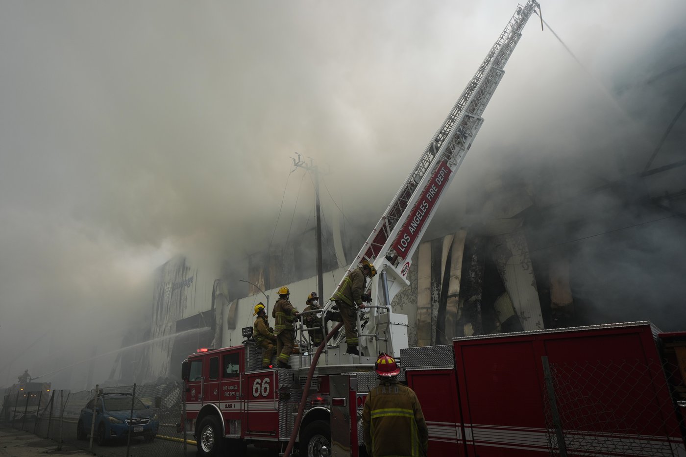 LA Mayor Bass declares emergency to secure resources to help fight warehouse fire | iNwheels LA Mayor Bass declares emergency to secure resources to help fight warehouse fire | iNwheels