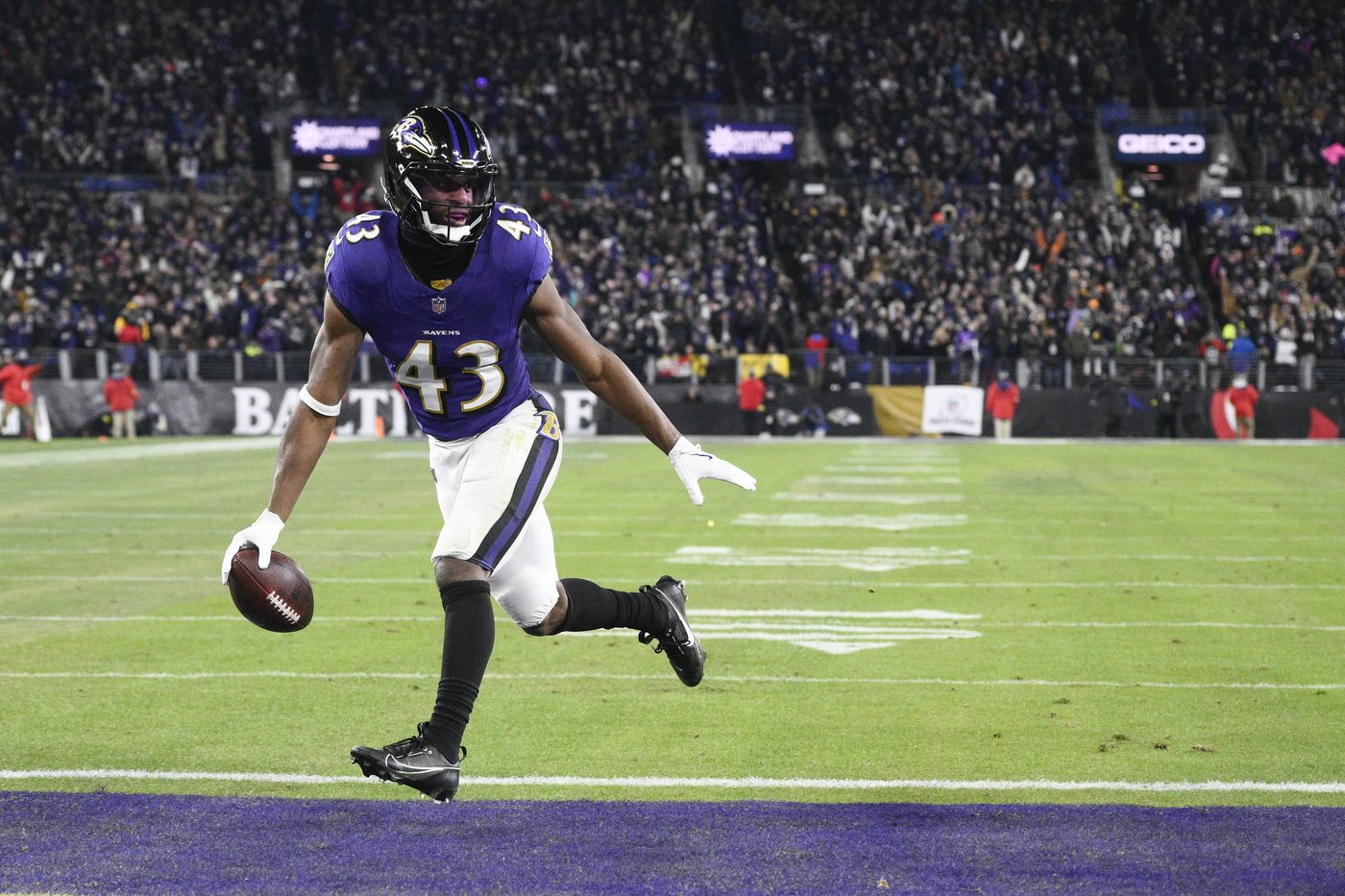 Jayden Daniels accomplishes a feat last done by Slinging Sammy Baugh in 1937 | iNFOnews.ca