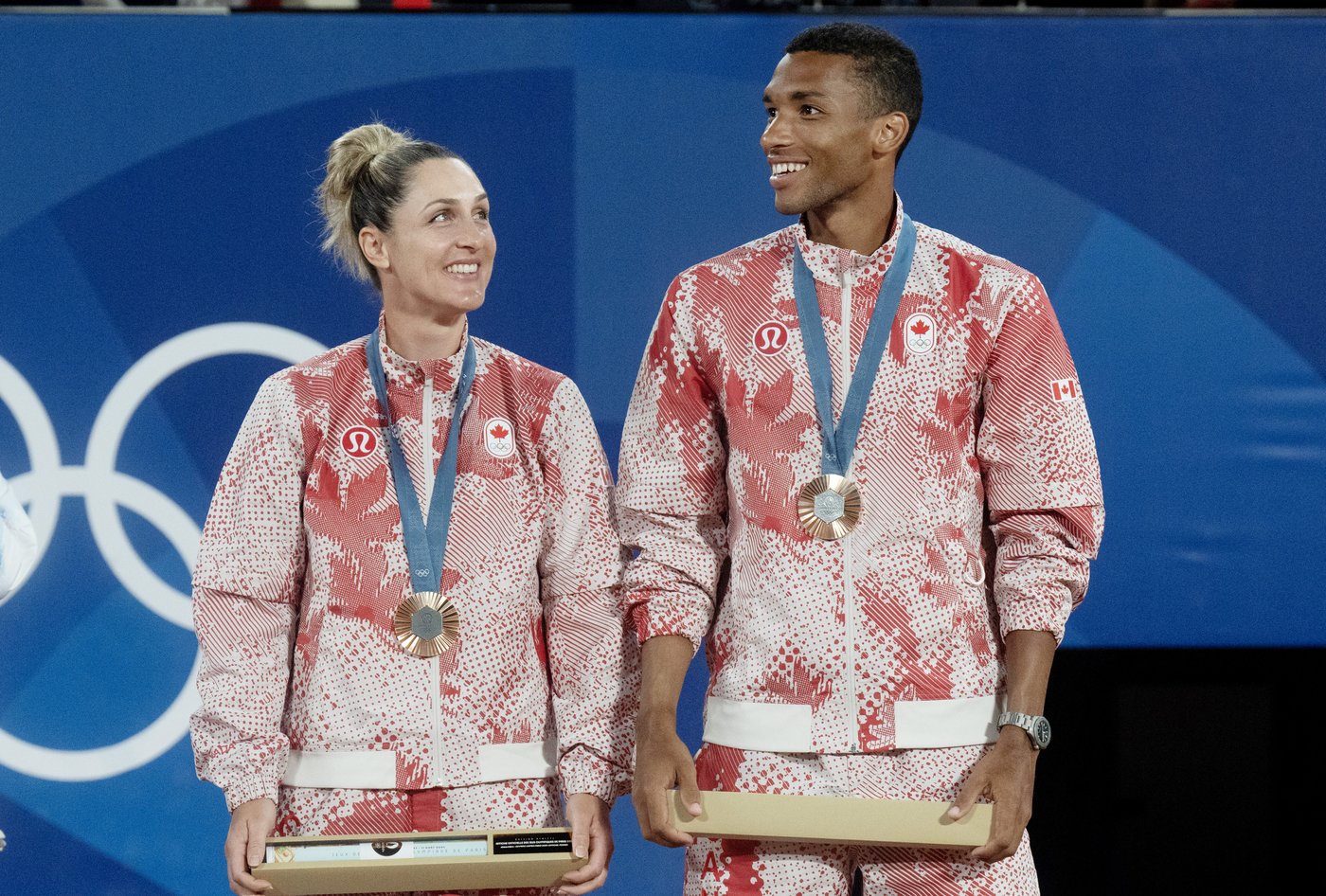 Olympic medallists Auger-Aliassime, Dabrowski back together for revamped U.S. Open mixed doubles | iNFOnews.ca