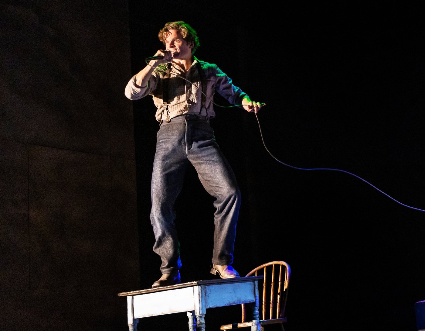 Broadway's Andrew Durand, who plays a corpse in 'Dead Outlaw,' reveals the secret to stillness | iNFOnews.ca Broadway's Andrew Durand, who plays a corpse in 'Dead Outlaw,' reveals the secret to stillness | iNFOnews.ca