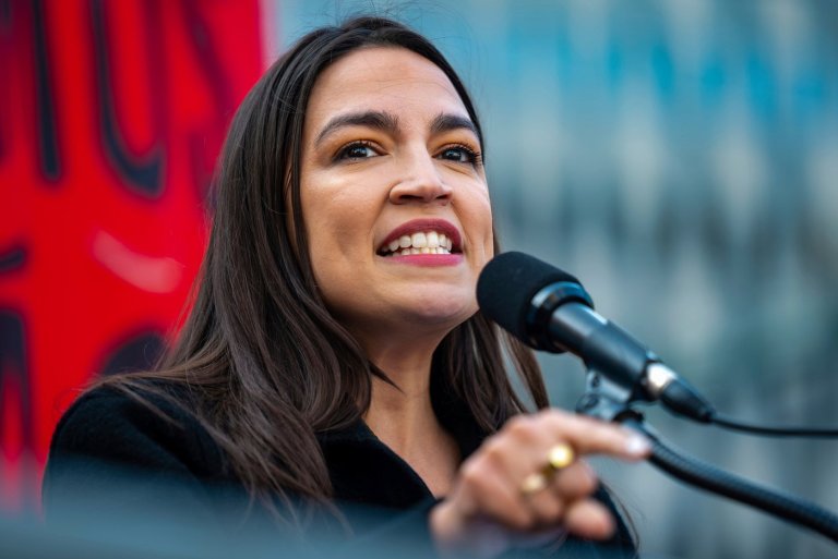 Ocasio-Cortez says she's freezing her eggs as she decides her next political moves | iNFOnews.ca