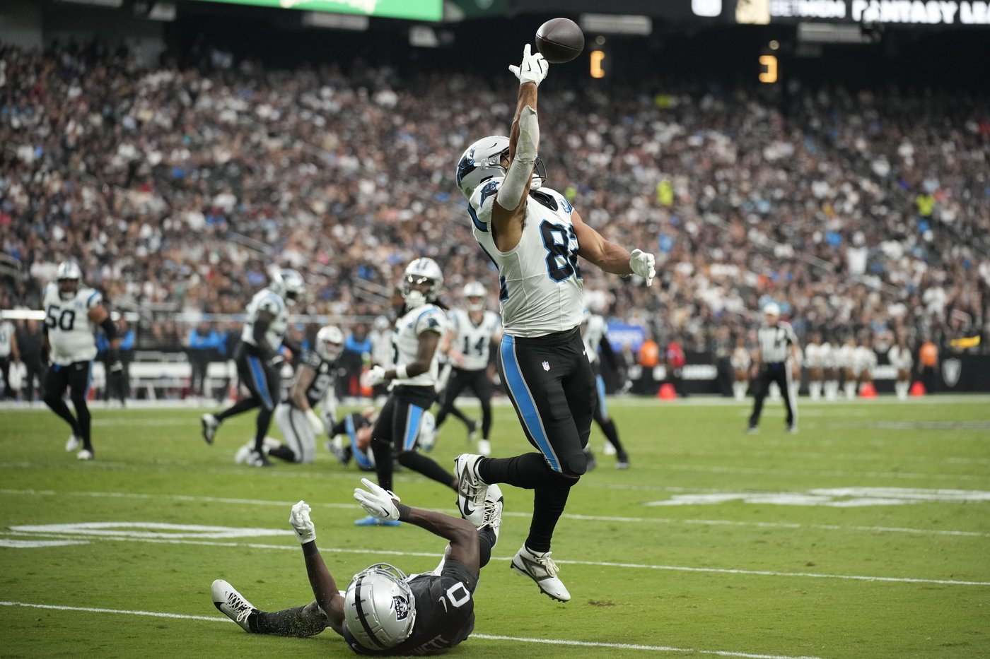 Andy Dalton passes for 319 yards and 3 TDs to lead Panthers past Raiders 36-22 for first win | iNFOnews.ca