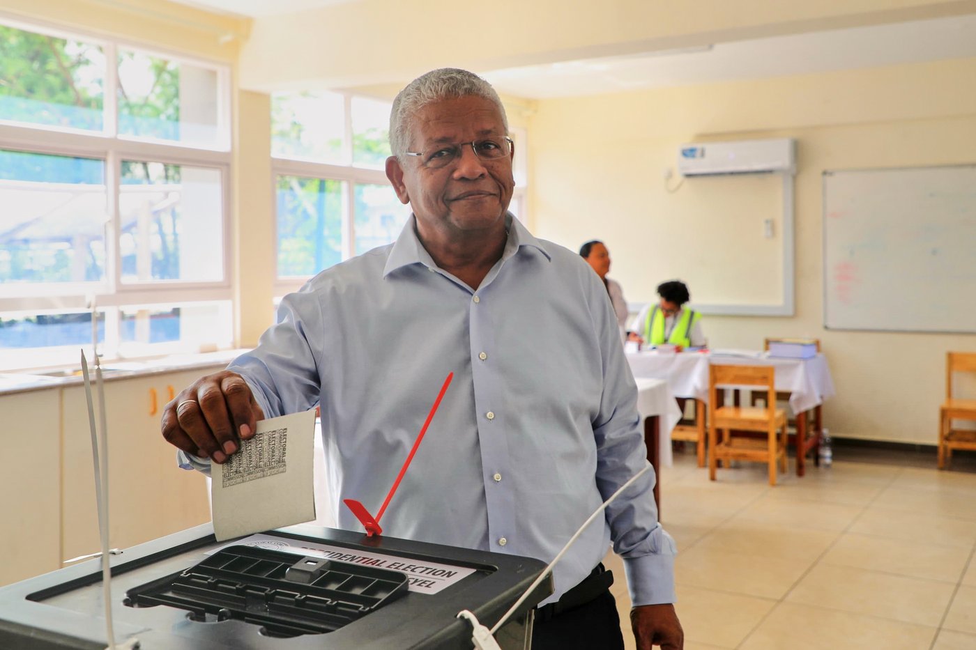 Seychelles holds a runoff in a tight race between president and opposition challenger | iNFOnews.ca