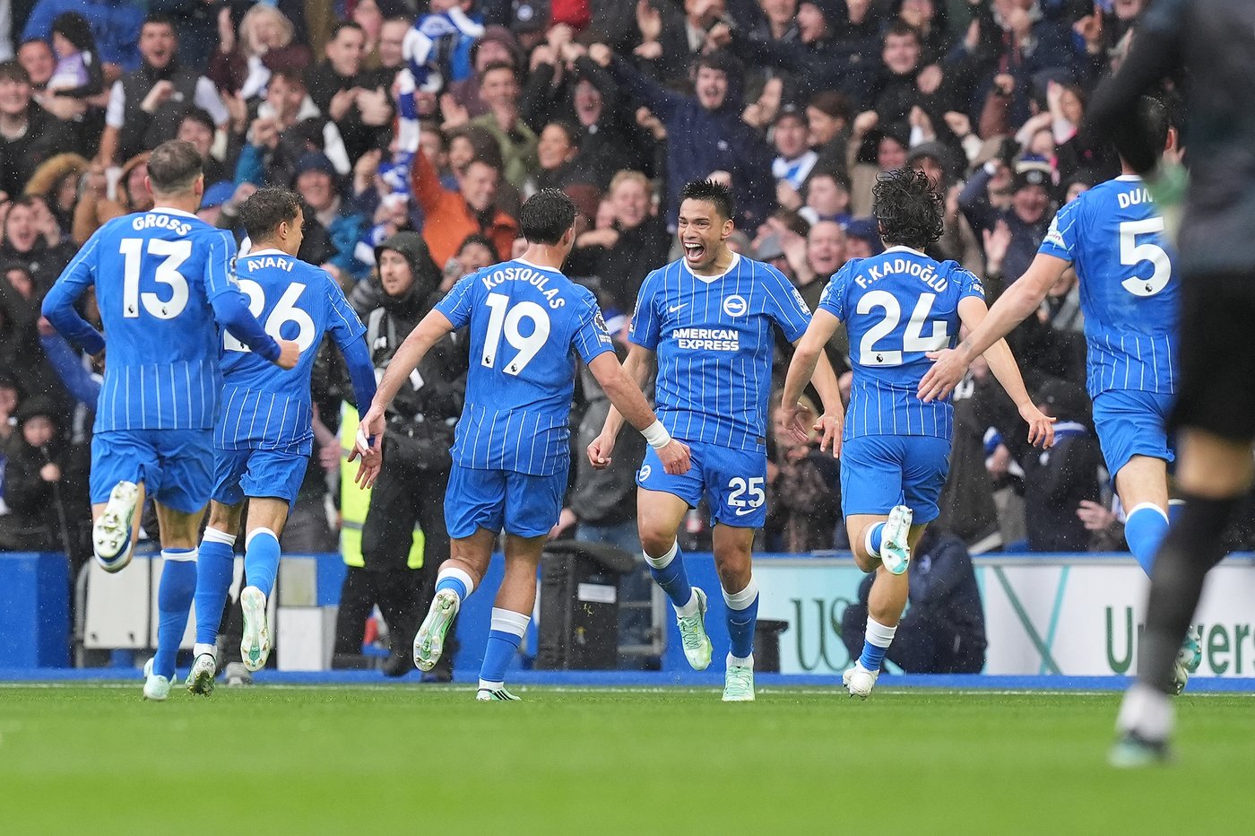 Goal from halfway line helps surprise package Brighton win 5-0 as Arsenal leaves it late at Forest | iNFOnews.ca Goal from halfway line helps surprise package Brighton win 5-0 as Arsenal leaves it late at Forest | iNFOnews.ca