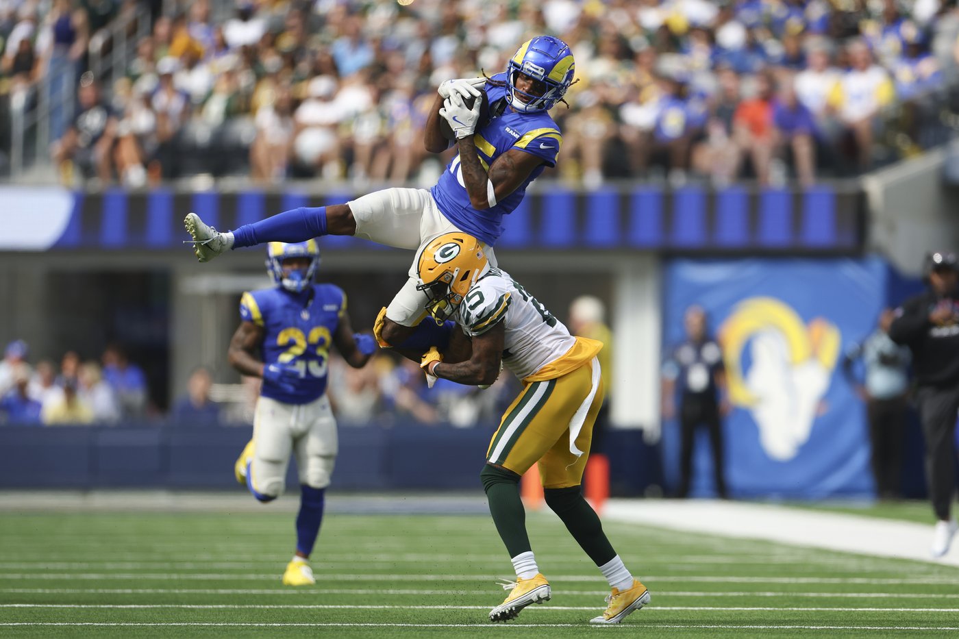 Jordan Love throws a pair of TD passes in the second half to rally Packers past Rams 24-19 | iNFOnews.ca Jordan Love throws a pair of TD passes in the second half to rally Packers past Rams 24-19 | iNFOnews.ca