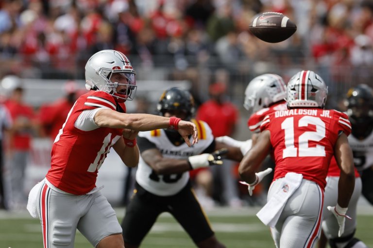 Julian Sayin sets completions mark and No. 1 Ohio State rolls past Grambling State | iNFOnews.ca