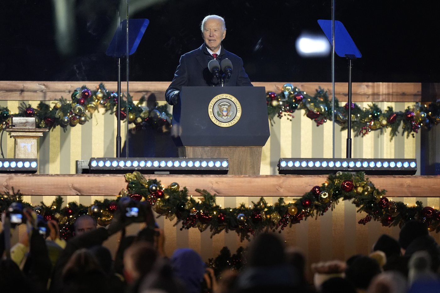 Biden at tree lighting says his holiday wish is for US to continue to seek light, liberty and love | iNFOnews.ca