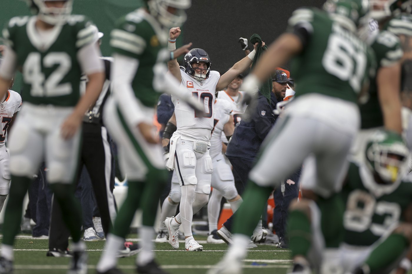 Nix throws his first NFL touchdown pass to help Broncos slip past Rodgers and the Jets 10-9 | iNFOnews.ca Nix throws his first NFL touchdown pass to help Broncos slip past Rodgers and the Jets 10-9 | iNFOnews.ca