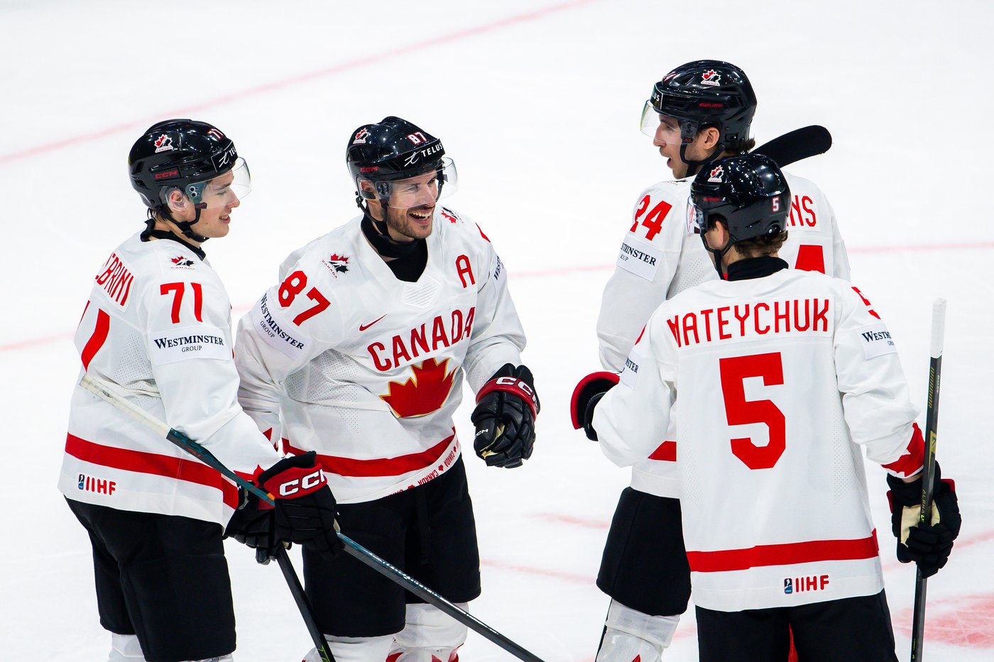 Canada remains perfect in five games at the ice hockey worlds after beating Slovenia | iNFOnews.ca Canada remains perfect in five games at the ice hockey worlds after beating Slovenia | iNFOnews.ca