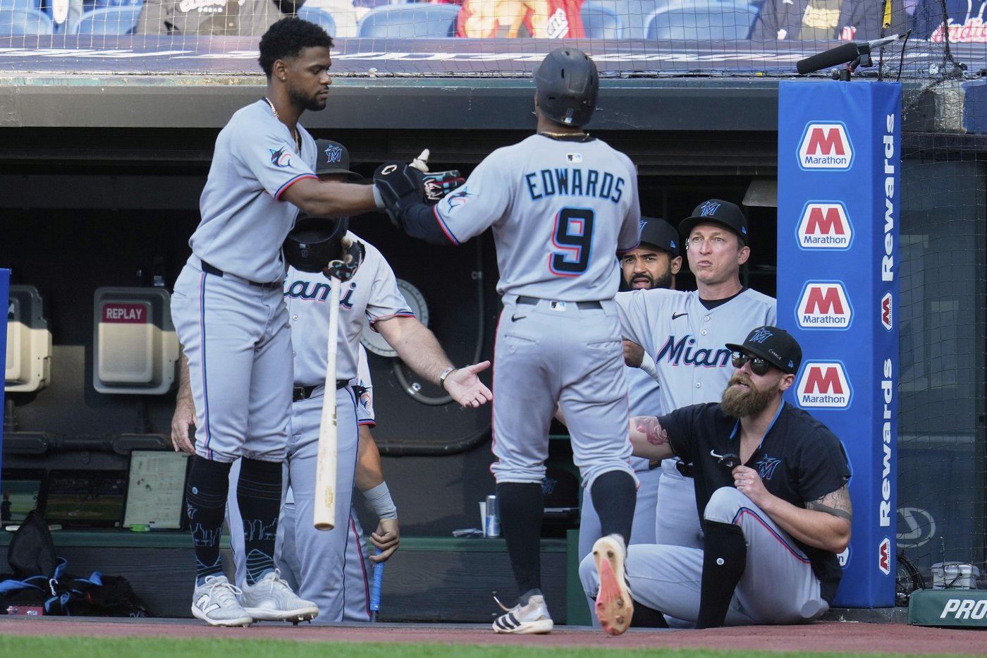 José Ramírez has 3 hits to help Guardians rally past Marlins, move closer to AL wild-card spot | iNFOnews.ca