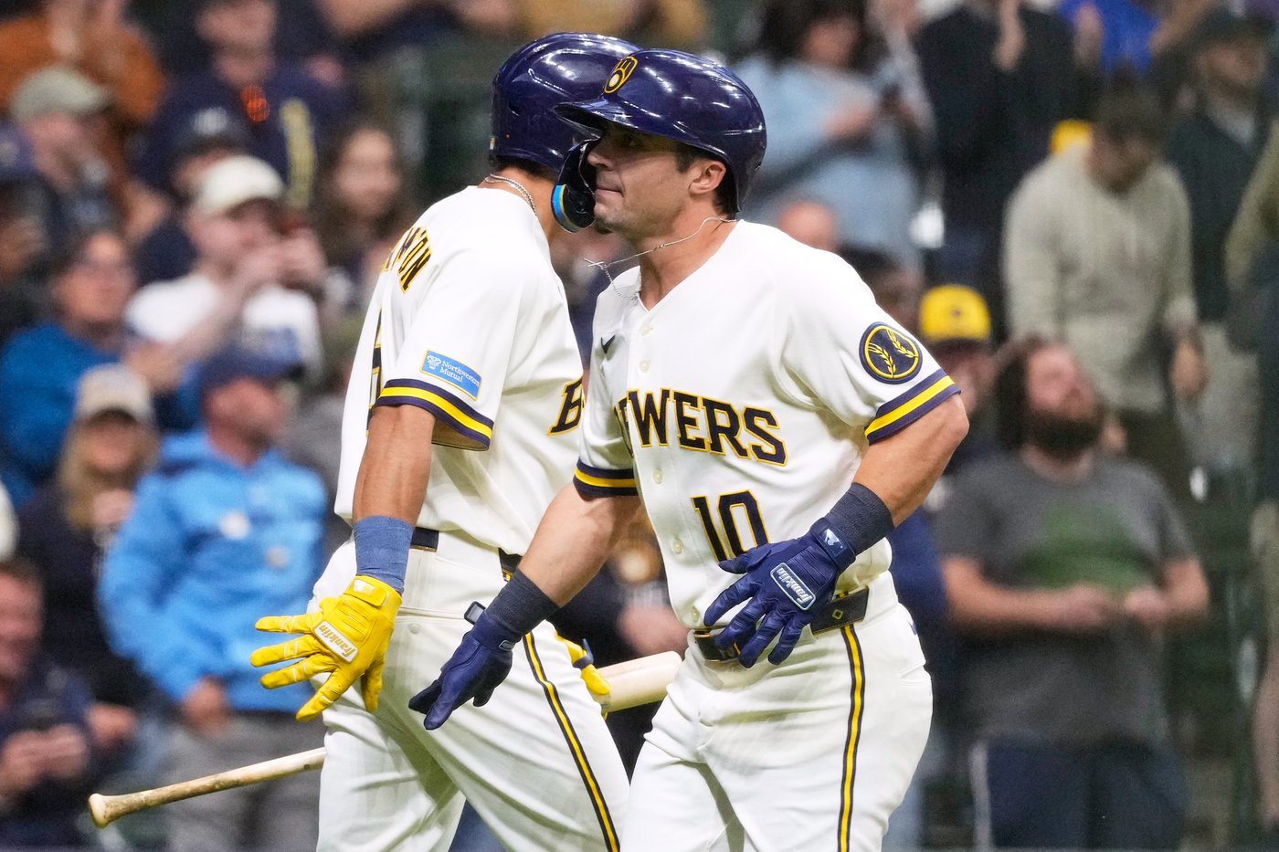 Sal Frelick ends Brewers' home-run drought in 13-2 blowout of Diamondbacks | iNFOnews.ca Sal Frelick ends Brewers' home-run drought in 13-2 blowout of Diamondbacks | iNFOnews.ca