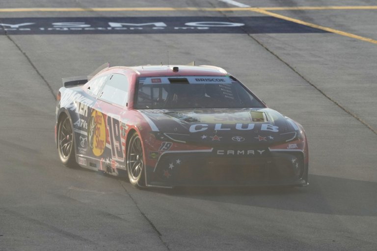 Briscoe holds off Bell in NASCAR’s return to Chicagoland Speedway | iNFOnews.ca