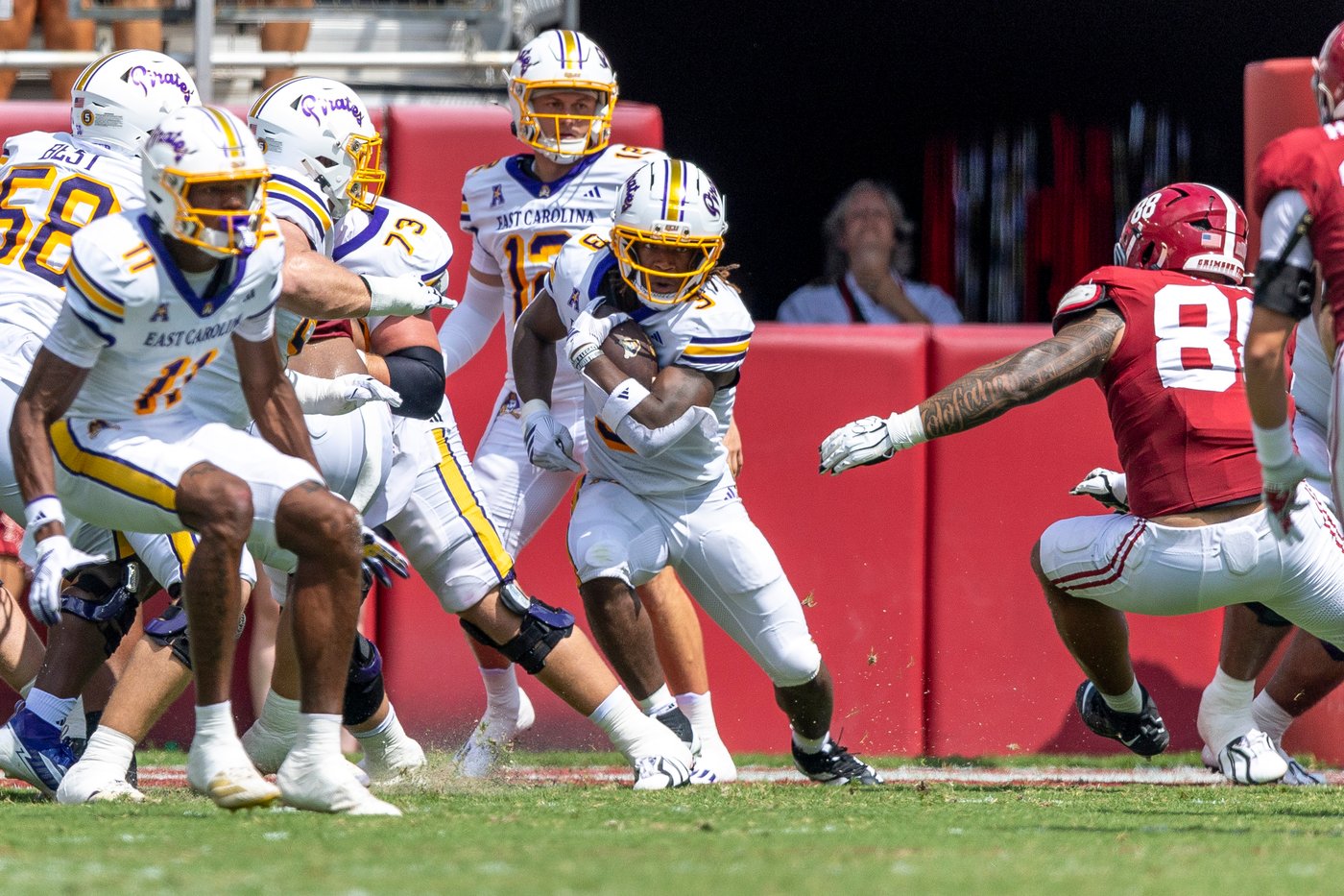 Keelon Russell shows off dual-threat ability as No. 13 Alabama handles East Carolina 48-10 | iNFOnews.ca Keelon Russell shows off dual-threat ability as No. 13 Alabama handles East Carolina 48-10 | iNFOnews.ca