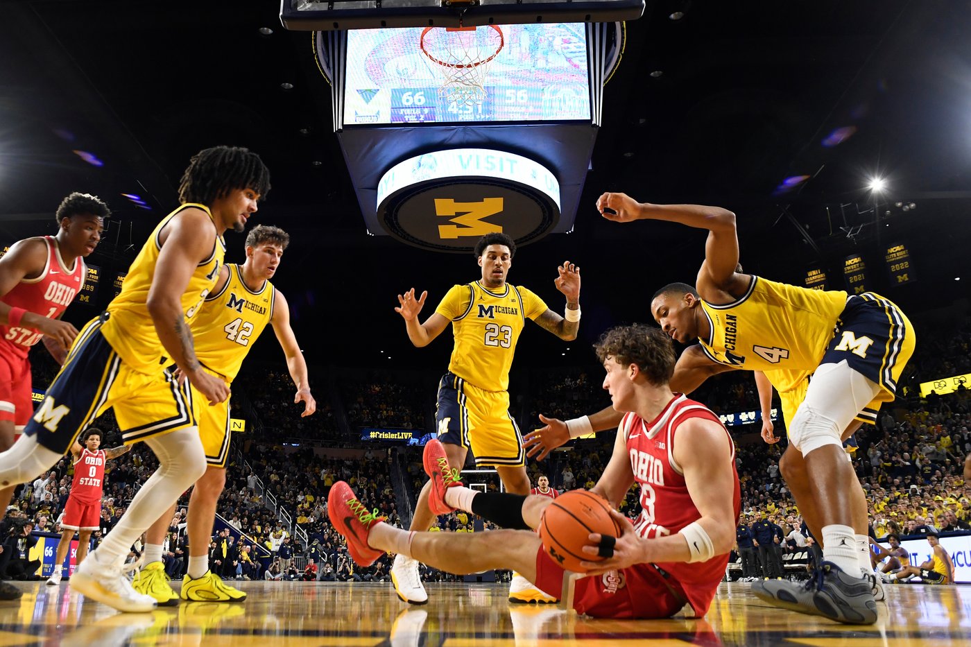 Yaxel Lendeborg scores 18 points, grabs 9 rebounds and No. 3 Michigan beats Ohio State 74-62 | iNFOnews.ca