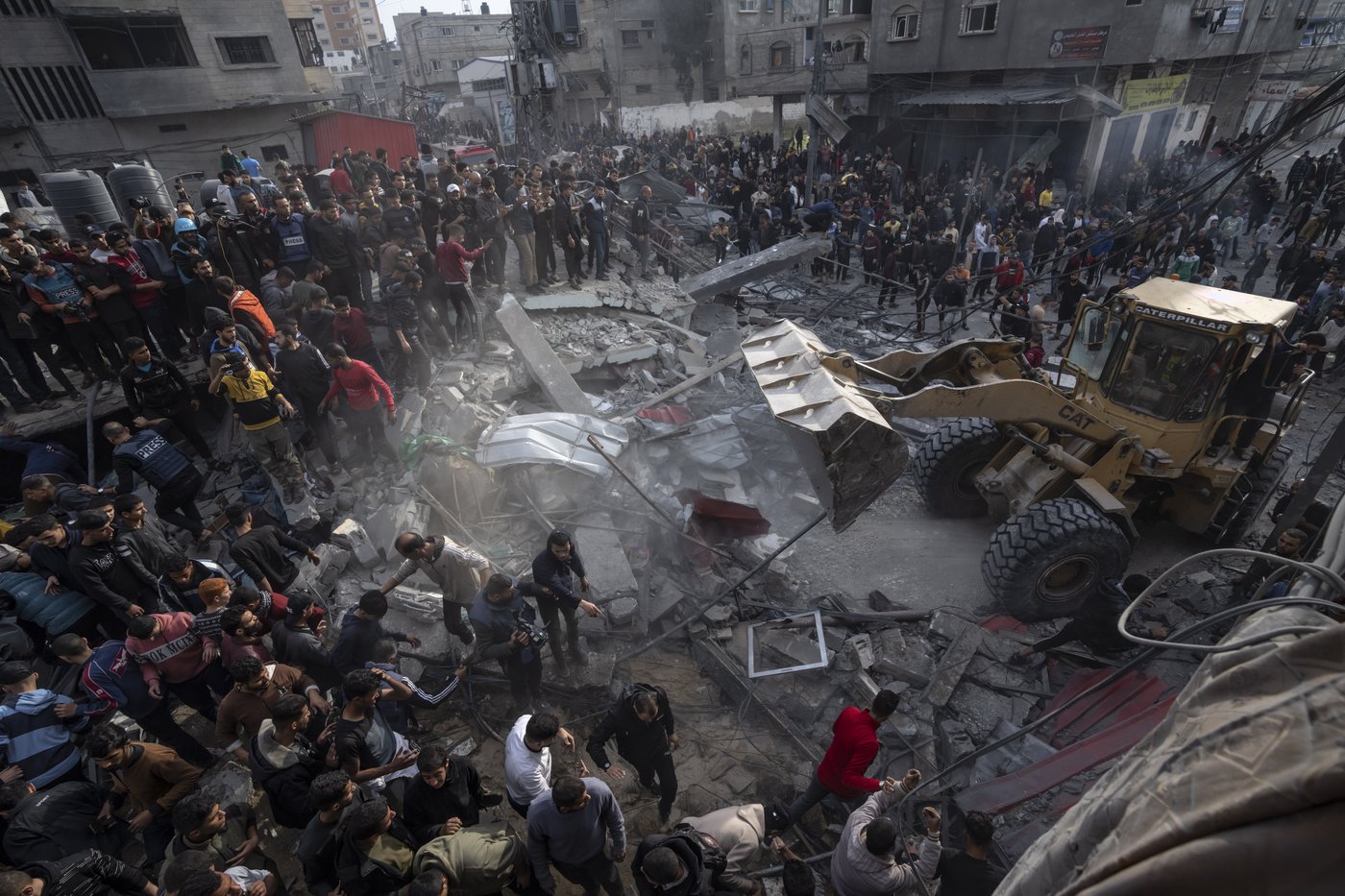 Gaza is in ruins after Israel's yearlong offensive. Rebuilding may take decades | iNFOnews.ca Gaza is in ruins after Israel's yearlong offensive. Rebuilding may take decades | iNFOnews.ca
