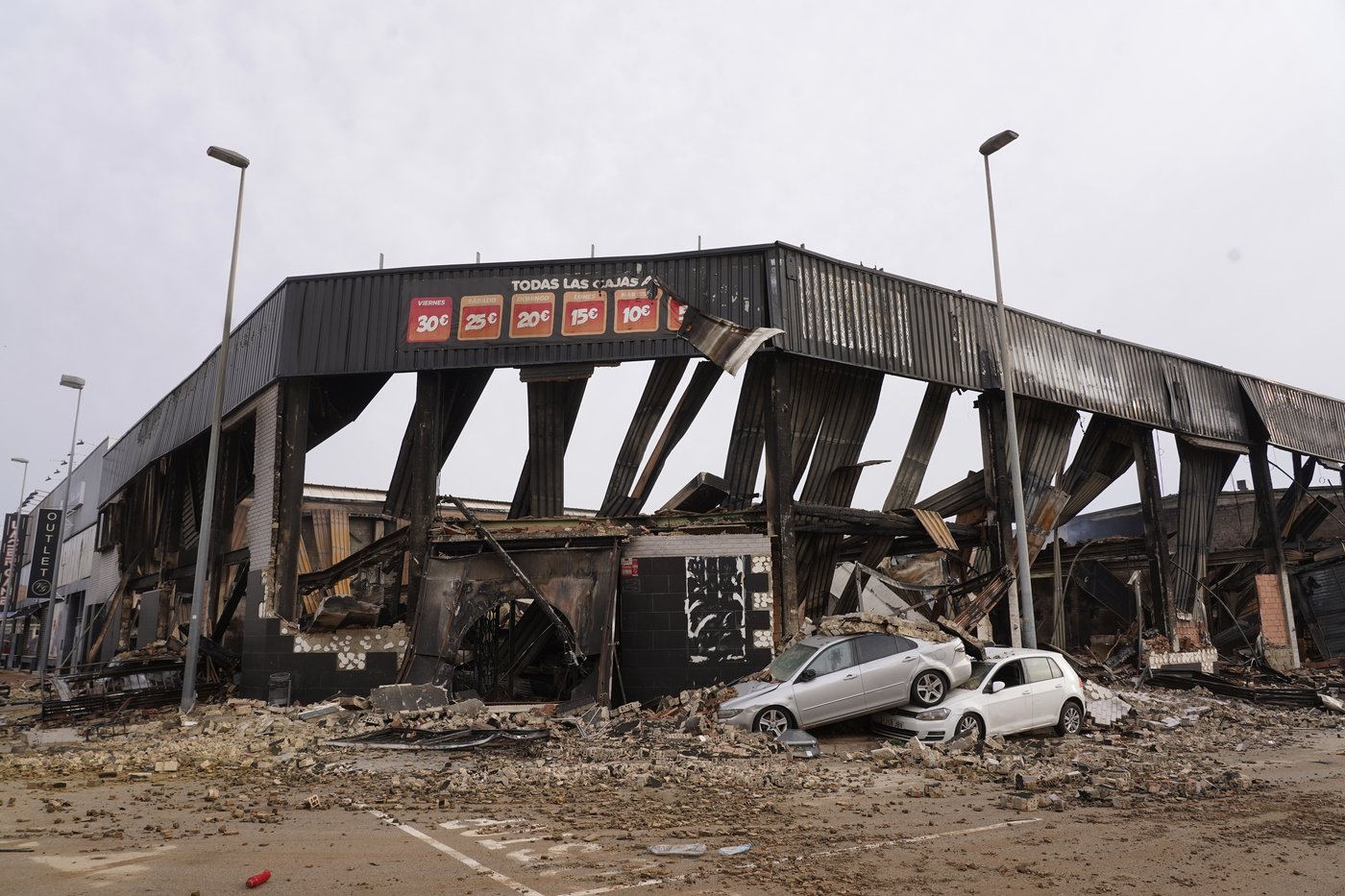 Spanish residents appeal for help, 3 days after historic floods left at least 158 dead | iNFOnews.ca Spanish residents appeal for help, 3 days after historic floods left at least 158 dead | iNFOnews.ca