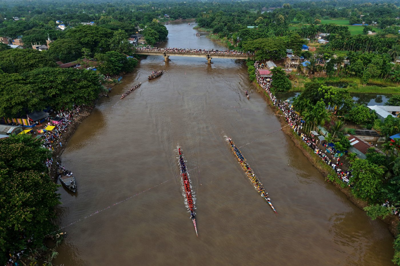 Photos of a boat race on India’s Kulsi River | iNFOnews.ca