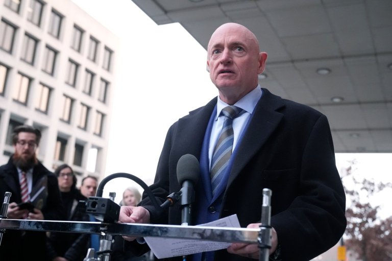 Judge seems skeptical of legal justification for Pentagon's punishment of Sen. Mark Kelly | iNFOnews.ca