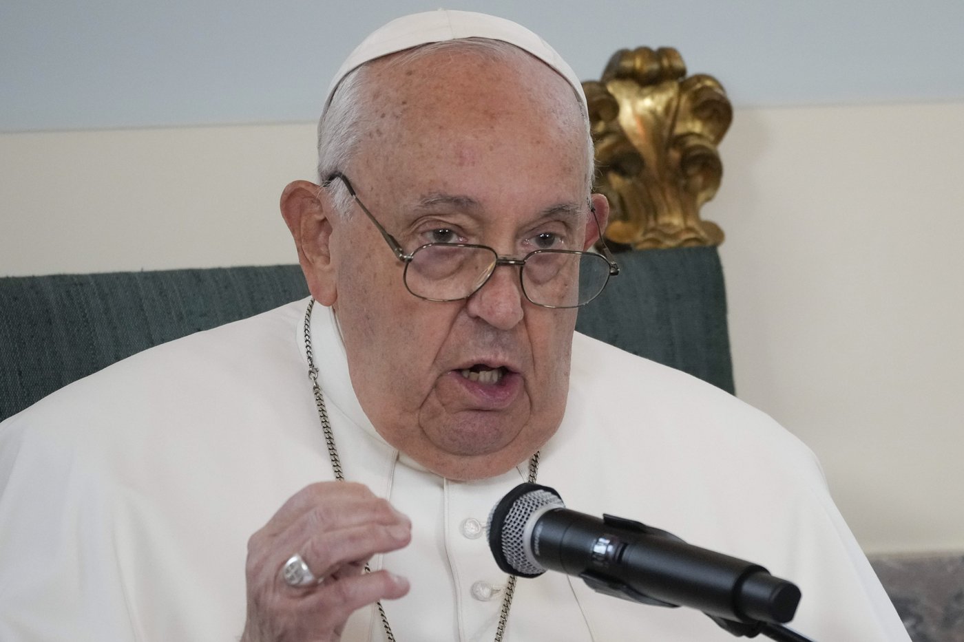 Pope gets an earful from Belgian king and abuse victims over scandals and failures to respond | iNFOnews.ca