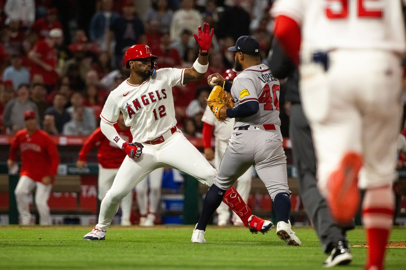 Brawl breaks out between Braves pitcher Reynaldo López and Angels slugger Jorge Soler | iNFOnews.ca
