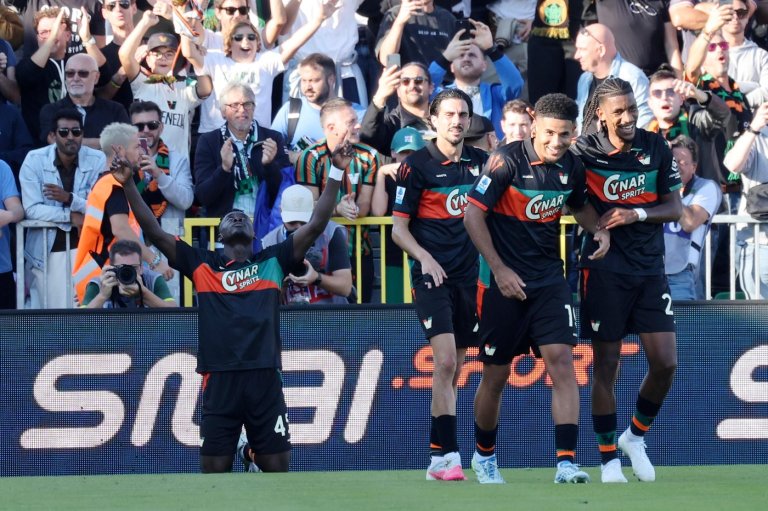 Napoli stunned by previously winless Venezia, Atlético claims late victory in Spain | iNFOnews.ca
