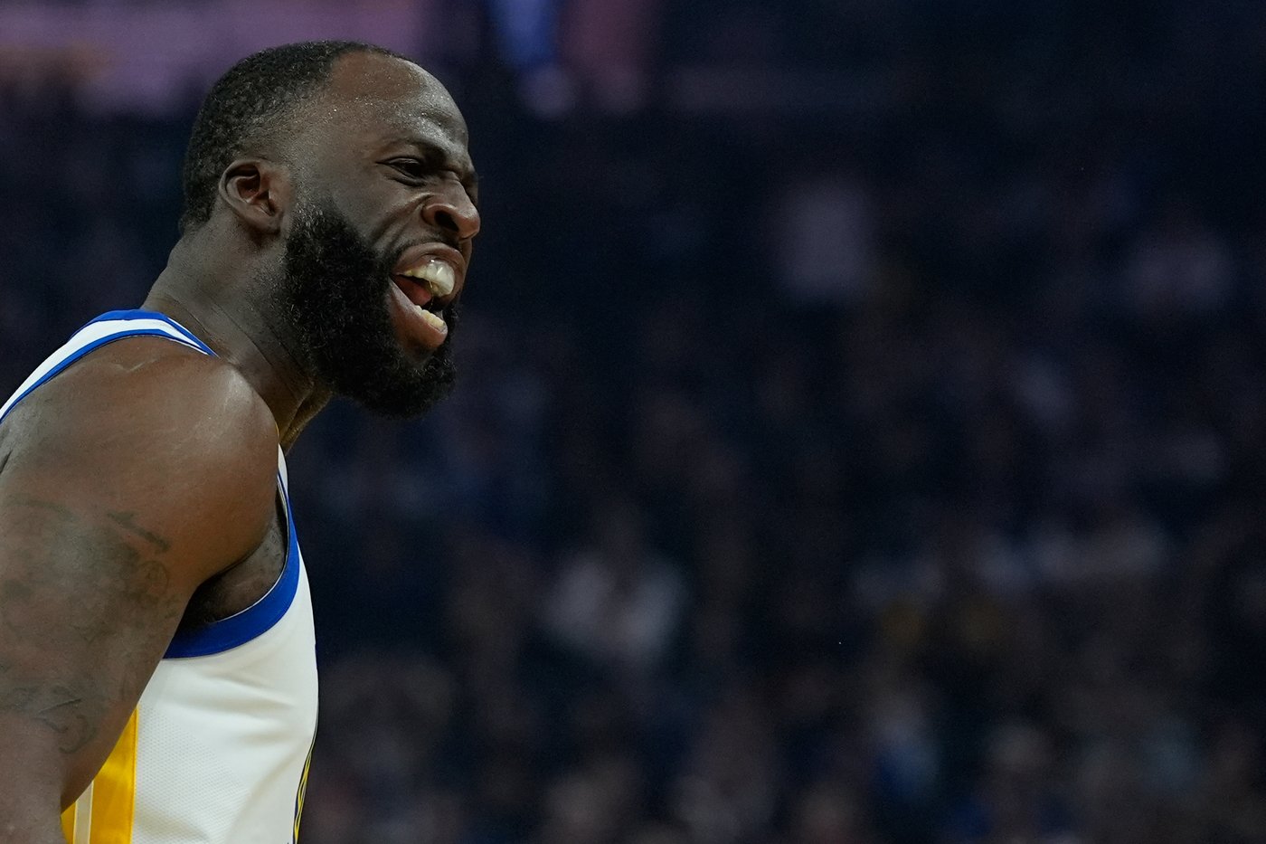 Kevin Durant, Rockets spoil Stephen Curry's return from injury, beat Warriors 117-116 | iNFOnews.ca